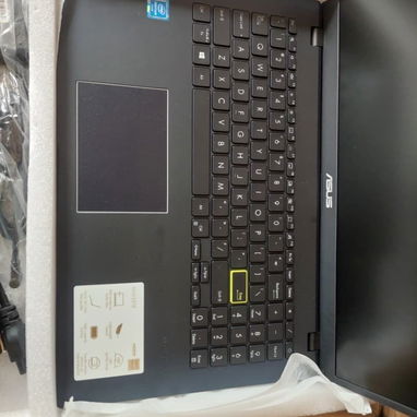 💻 Laptop Asus E510 - Img 125667720