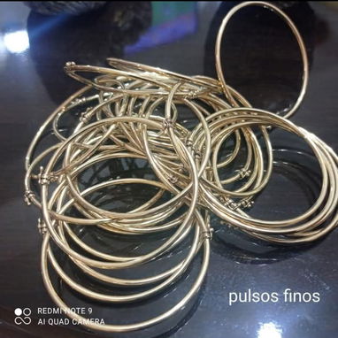 CADENAS, ARETES, DIJES, PULSOS, ESCLAVAS Y MUCHO MÁS - Img 123940685