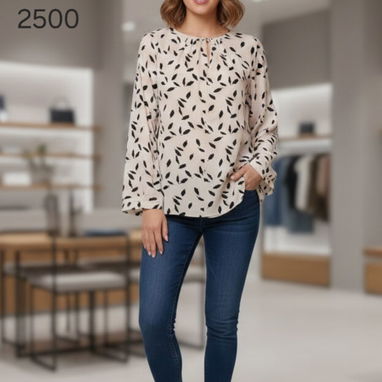 Ropa variada - Img 120367116