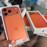 Vendo iPhone 17 pro max también cambiamos por menor y vuelto - Img 55748120