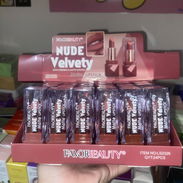 Labiales mates NUDE VELVETY de la marca FAVORBEAUTY - Img 55828101