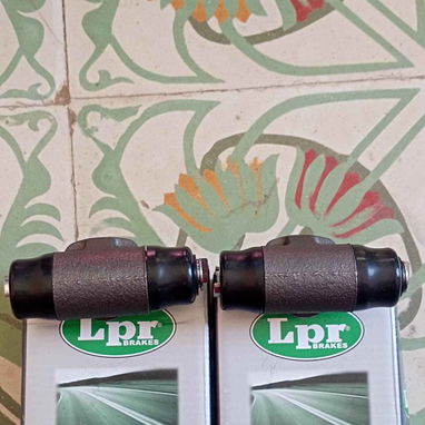 Juego de cilindros de freno traseros marca LPR Italianos para Skoda Fabia y VW Polo - Img 118562645