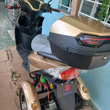 Moto izuki de 3 ruedas ( nuevas ) - 6/10