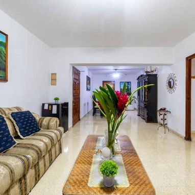 📱 ¡Vedado: Lujo frente al mar con 3 hab y 3 baños! - Img 118197129