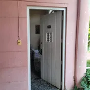 Venta en bajos de un biplanta - Img 55699689