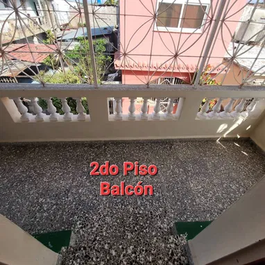 🏠 *¡TRIPLE PROPIEDAD EN VENTA!* 🏠 *3 escrituras independientes | 3 plantas + garaje* Marianao*   *A 7 cuadras del Hosp - 7/10