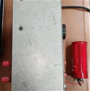 Cargador (de fábrica) de baterías de acido (auto/ciclo) con salida de voltaje ajustable 0 a 30VDC. - Img 45587497