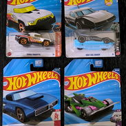 Hot Wheels de marcas, Batman, SuperMario... - Img 56842555