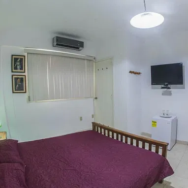 RENTO APTO LINEAL EN EL VEDADO 2 HAB Y 2 BAÑOS, +53 58463952 - Img 123255633