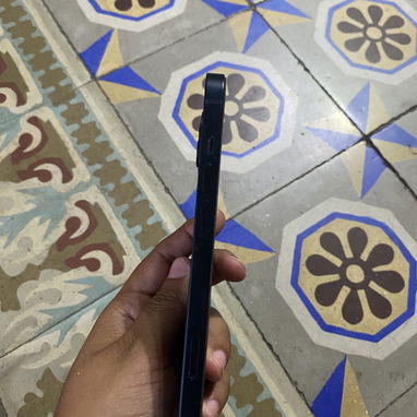 iPhone 13 color azul medianoche libre de f谩brica - Img 124905373