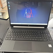 Vendo laptop HP usada pero como nueva - Img 55996242