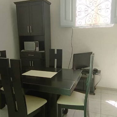 APTO A EXTRANJEROS DE 1 HAB CON BAñO Y COCINA EN MUNICIPIO PLAYA, LA HABANA 31 Y 42. WhatsApp 5 - Img 122088115