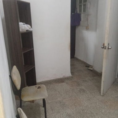 *🏡101-APTO en Venta en el Vedado [ Es Interior ]*  🫣*Consta de un cuarto 4×4 baño sala comedor cocina y patio con lava - Img 122990679