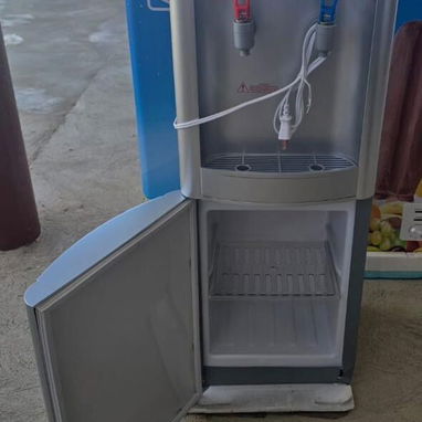 Dispensador de agua - Img 123040332