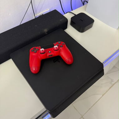 PS4 Slim Pirateada 9.00 Impecable - 2/2
