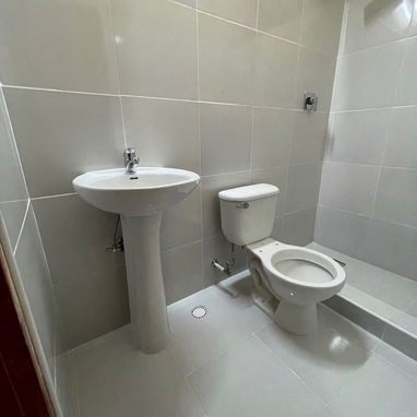 APARTAMENTO CERCA DE LA CIUDAD DEPORTIVA - Img 124769422