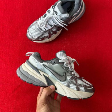 Nike V2K Run(calidad g5) - 3/4