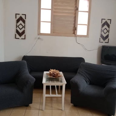 🏠 Apartamento De Renta Lineal En El Vedado. Tiene 3 habitaciones por 600 usd por mes.Ideal para estudiantes extranjeros - Img 119906583