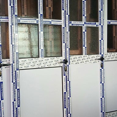 Se realizan todo tipo de trabajos de campinteria en aluminio por mt2 - Img 125785668