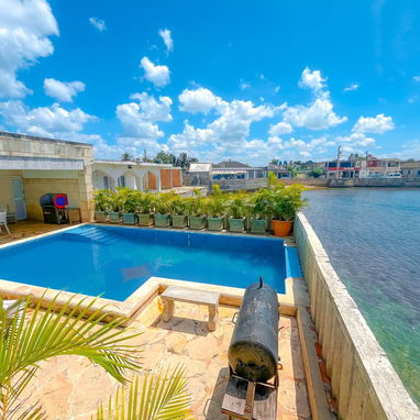 Renta de casa con piscina en la Habana. Casa de alquiler con piscina en Baracoa - Img 98927012
