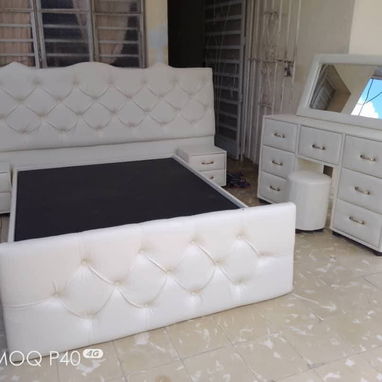 Camas tapizadas, muebles y colchones - Img 112737908