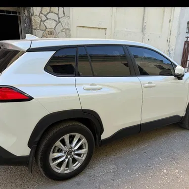 ‼️REBAJA DE PRECIO ‼️ 🔥🚨. El Toyota Corolla Cross 2025 no es para cualquiera. - Img 121093570