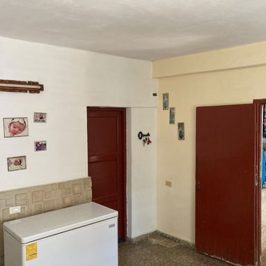 Casa independiente de 3 cuartos, piscina y garaje - 4/10