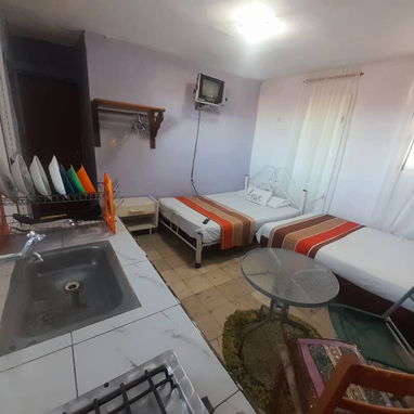 ES HABITACIÓN PRIVADA EN LA TERRAZA DE MI CASA. - Img 114209200