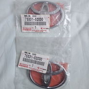 Emblemas originales Toyota Yaris - Img 51995817