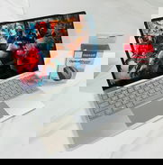 300 USD Laptop Microsoft Surface - Img 48844087