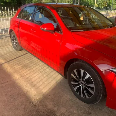 Vendo o negócio Mercedes A200 del 2019 - Img 103275650