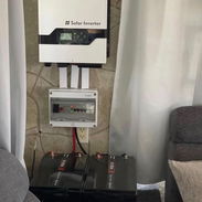 KIT SOLAR DE 3 KW -INVERSOR HIBRIDO 110 y 220 -BATERIA DE RESPALDO 5KW 25.6V200AH -4 PANELES DE 600 WATTS - Img 58229157