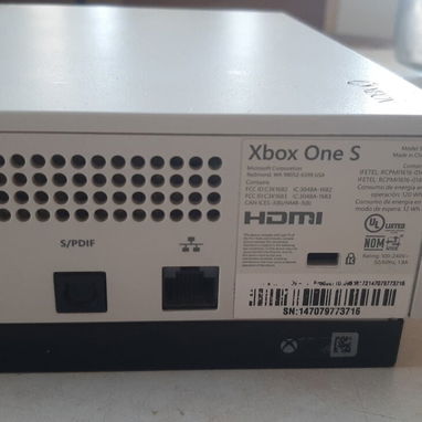 XBOX ONE S 4K DE 512Gb con sus 2 Mandos y sus pilas !!PERFECTO ESTADO CONSERVA SUS SELLOS DE GARANTÍA!! - Img 126392115