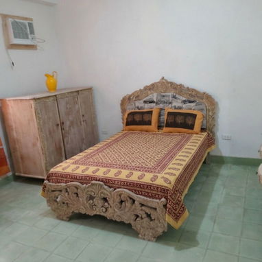 Playa. Rento Casa en bajos de biplanta de 3 cuartos con portal y garage. Alquiler Lineal Garantizado. Se aceptan niños - Img 124018464