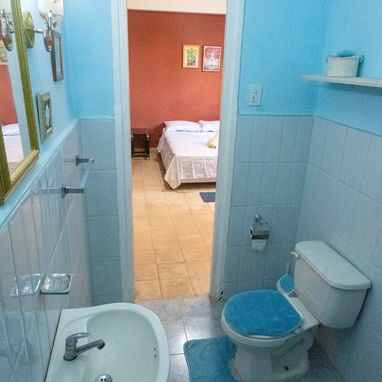 ALQUILO APTO VEDADO 350 USD SOPORTE ENERGETICO. - 7/10