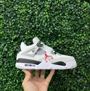 Nike Retro 4 - Img 50117630