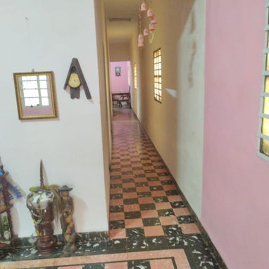 Vendo casa independiente colonial de construcción capitalista en playa (Ampliación de Almendares)en prefecto estado Cons - 2/3
