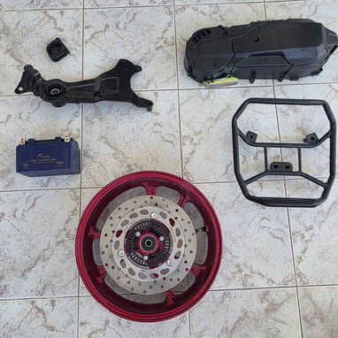 Piezas de motos Ava flamingo, tank y halco - Img 124280238