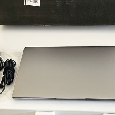 LAPTOP LENOVO IDEAPAD SLIM 3 15IAN8 de 13th GENERACIÓN - Img 125314895