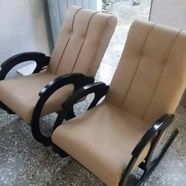 Sillones de madera capitoneados - 3/9