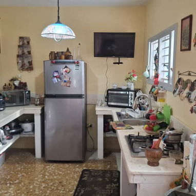 🏠 SE VENDE CASA INDEPENDIENTE EN VÍBORA PARK, ARROYO NARANJO — LA HABANA  Se vende casa independiente, recién remodelad - 5/10