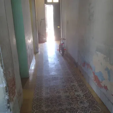 En venta linda casa independiente estilo colonial con espacio para garaje en excelente zona de Santos Suárez. - Img 115663484