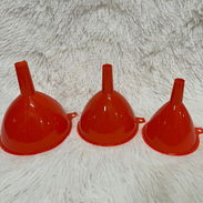 Set de 3 embudos en 1500cup Colores disponibles  🩵Azul 💚Verde ❤️Rojo - Img 55597373