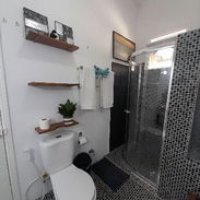 Apto zona turistica de la Habana Vieja - 2do nivel -71 m²- construido1946-edificio y propiedad en perfecto estado, placa - Img 57505850