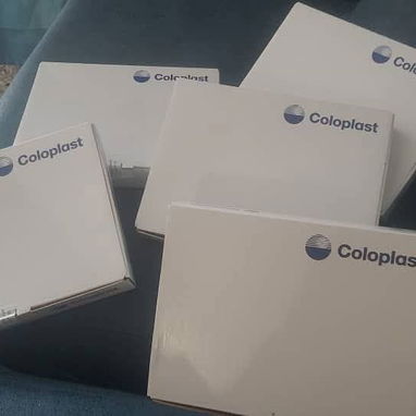 COLOPLAST BOLSAS DE COLOSTOMIA CAJA DE 10 UNIDADES +1 PRESILLA - Img 120918960