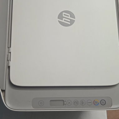 Impresora marca HP ( no tiene cartucho ) nueva con todo - Img 124489038