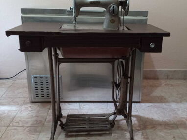 Maquina de coser de uso en buen estado - Img main-image