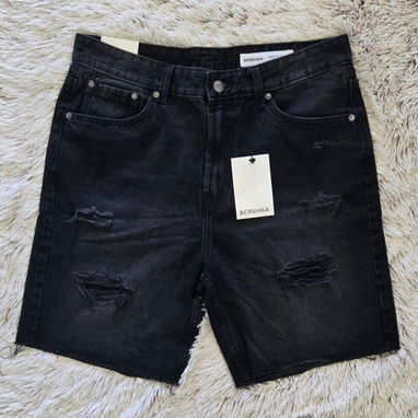 Muchos modelos Nuevos de Bermudas Berska y Pull&Bear Recién llegados 50666915 - 4/4