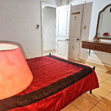 Vendo apartamento planta baja en el vedado 40 mil usd soy el dueño 5ta y c - 2/3