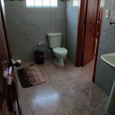 Casa en Nuevo Vedado – 3 cuartos, 2 plantas, 400 m², remodelada – $270,000 - 9/10